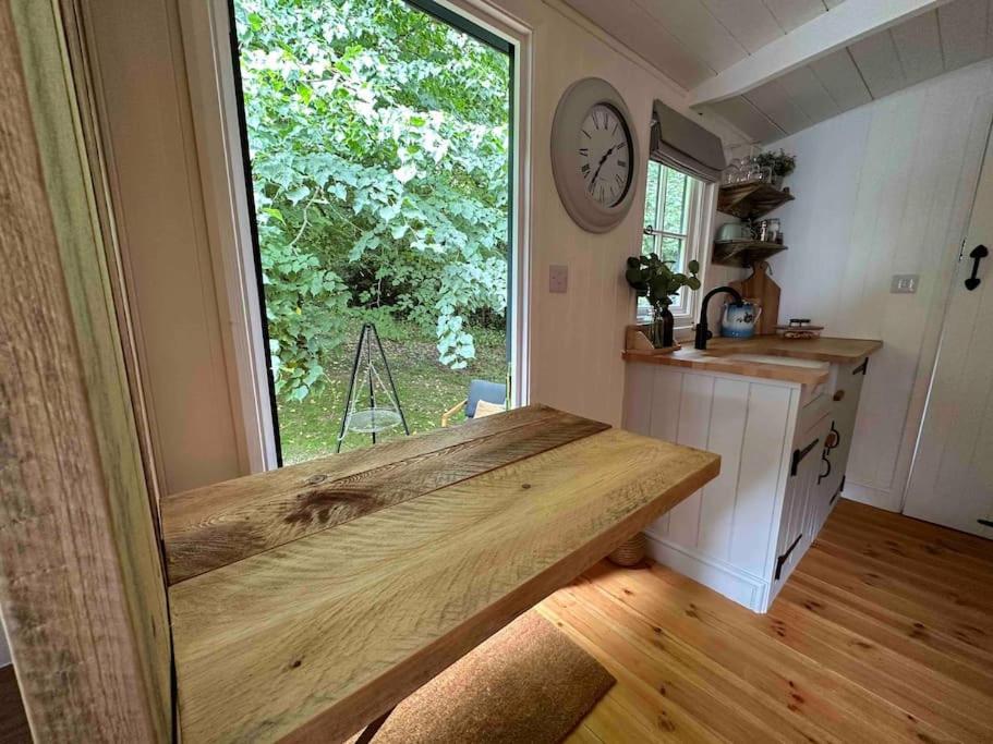 Cornwall Woodland Shepherd'S Hut Deirdres Hut Bodmin Eksteriør billede