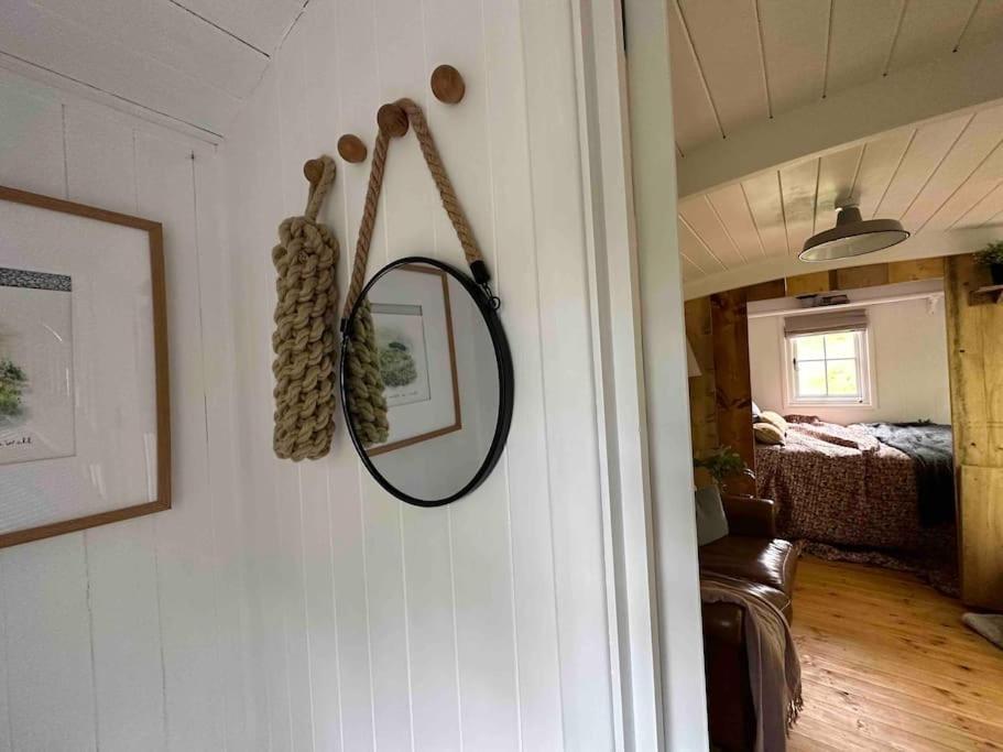 Cornwall Woodland Shepherd'S Hut Deirdres Hut Bodmin Eksteriør billede
