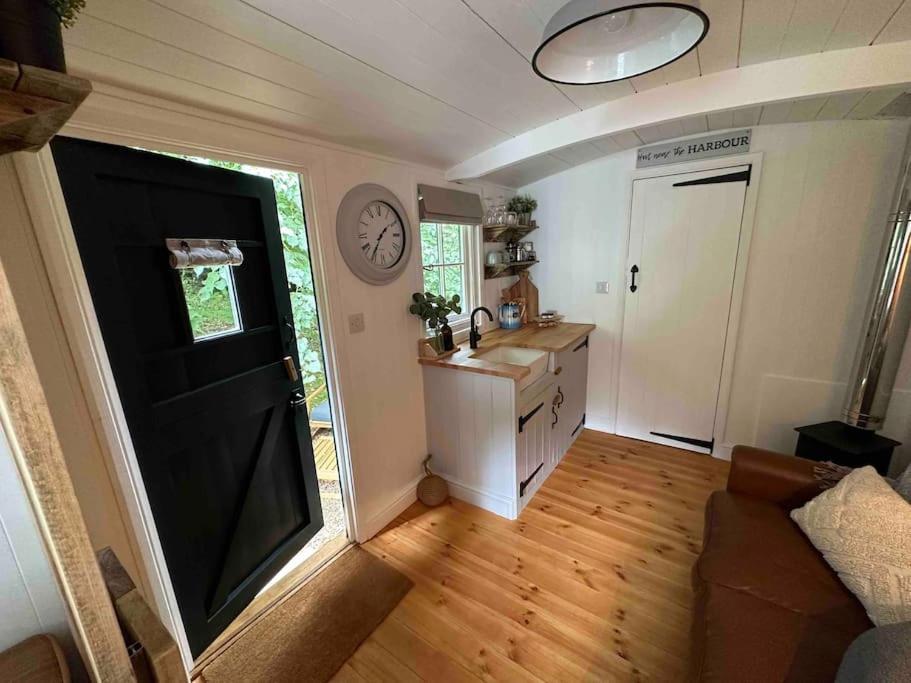 Cornwall Woodland Shepherd'S Hut Deirdres Hut Bodmin Eksteriør billede