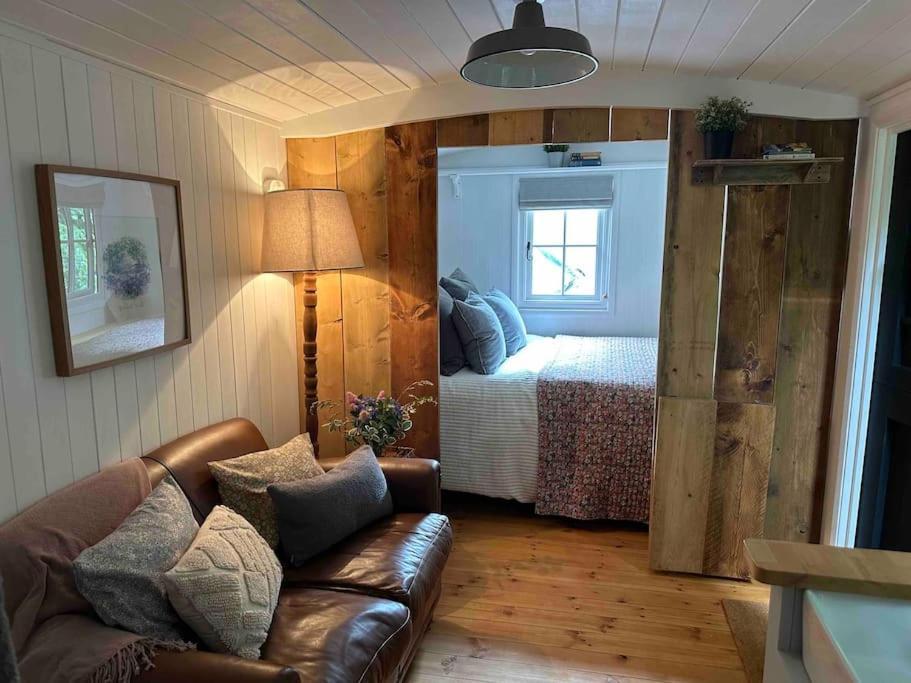 Cornwall Woodland Shepherd'S Hut Deirdres Hut Bodmin Eksteriør billede