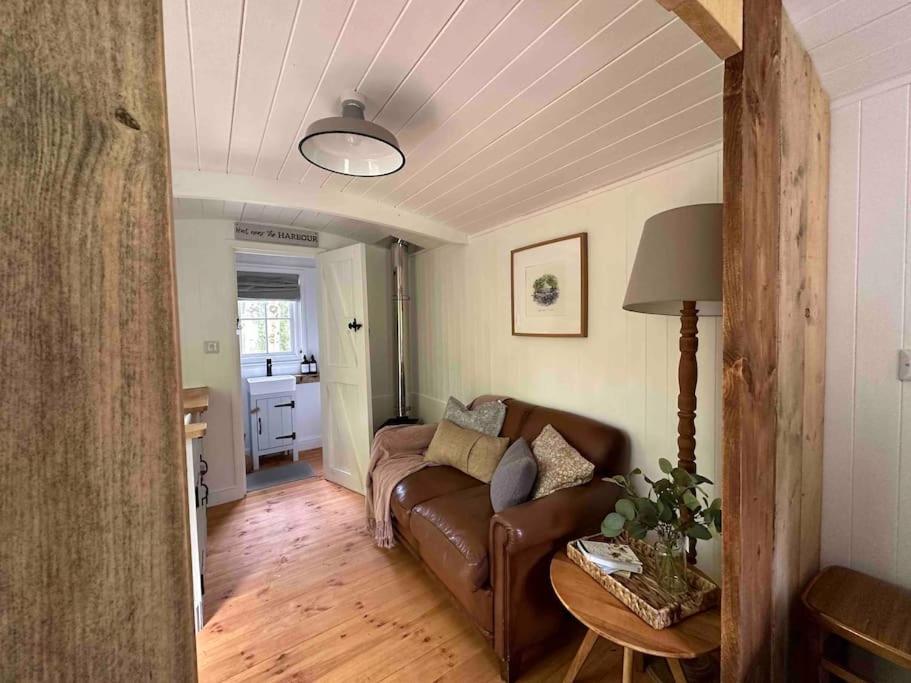 Cornwall Woodland Shepherd'S Hut Deirdres Hut Bodmin Eksteriør billede