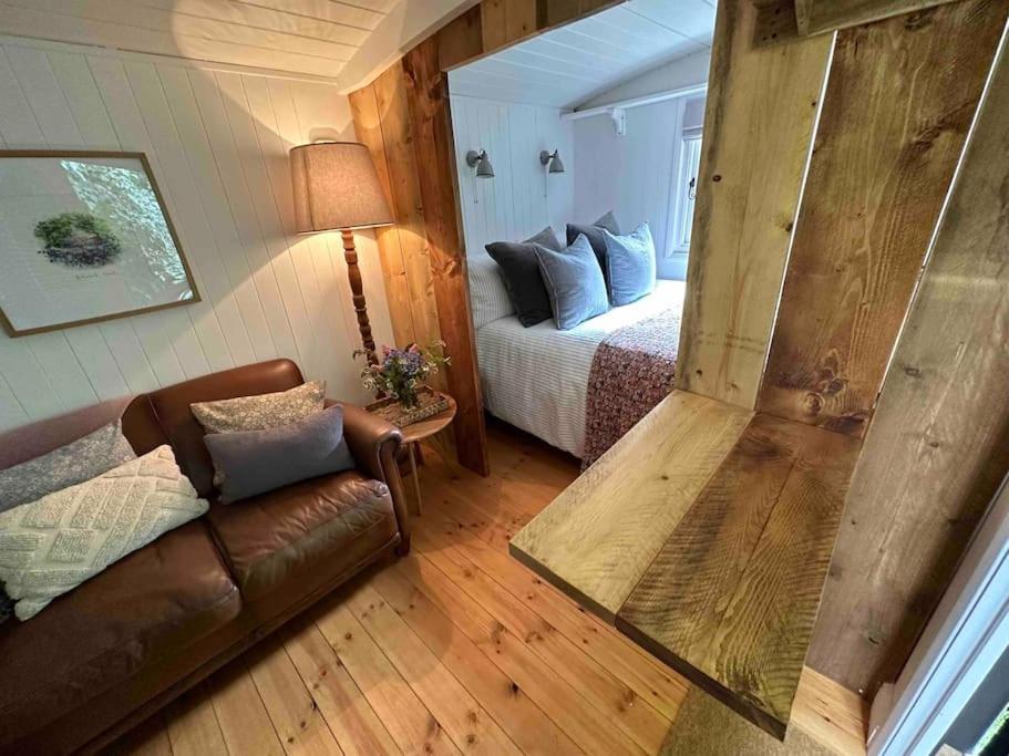 Cornwall Woodland Shepherd'S Hut Deirdres Hut Bodmin Eksteriør billede